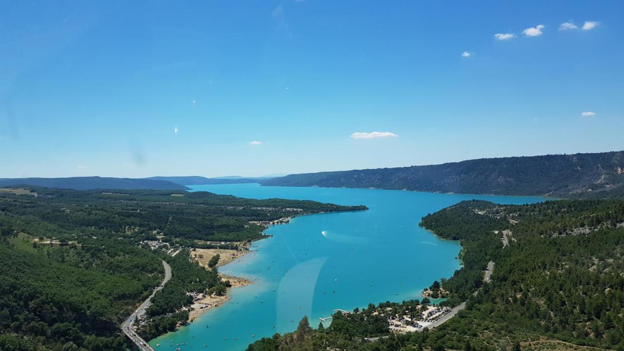 Готель Ibis Manosque Cadarache Екстер'єр фото